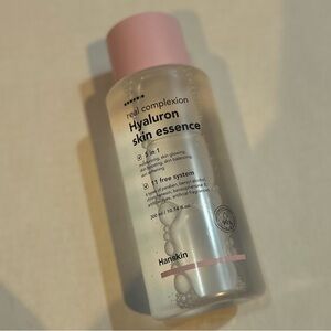 Hanskin Hyaluron Skin Essence 10.14 Ounces NEW NWT SEALED